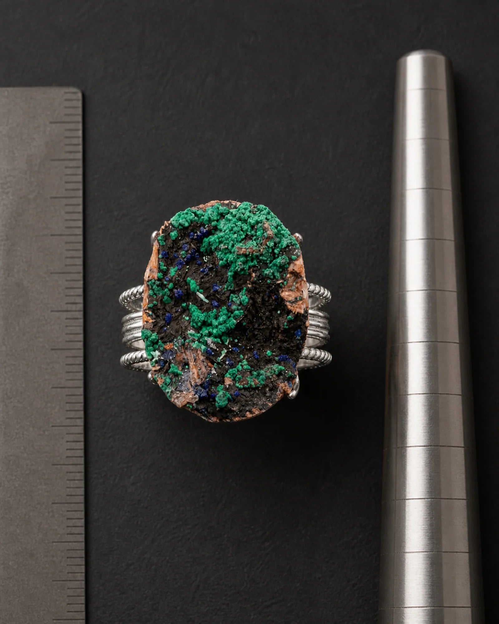 Green Signal Ring — JR01-003 — full structure and scale record