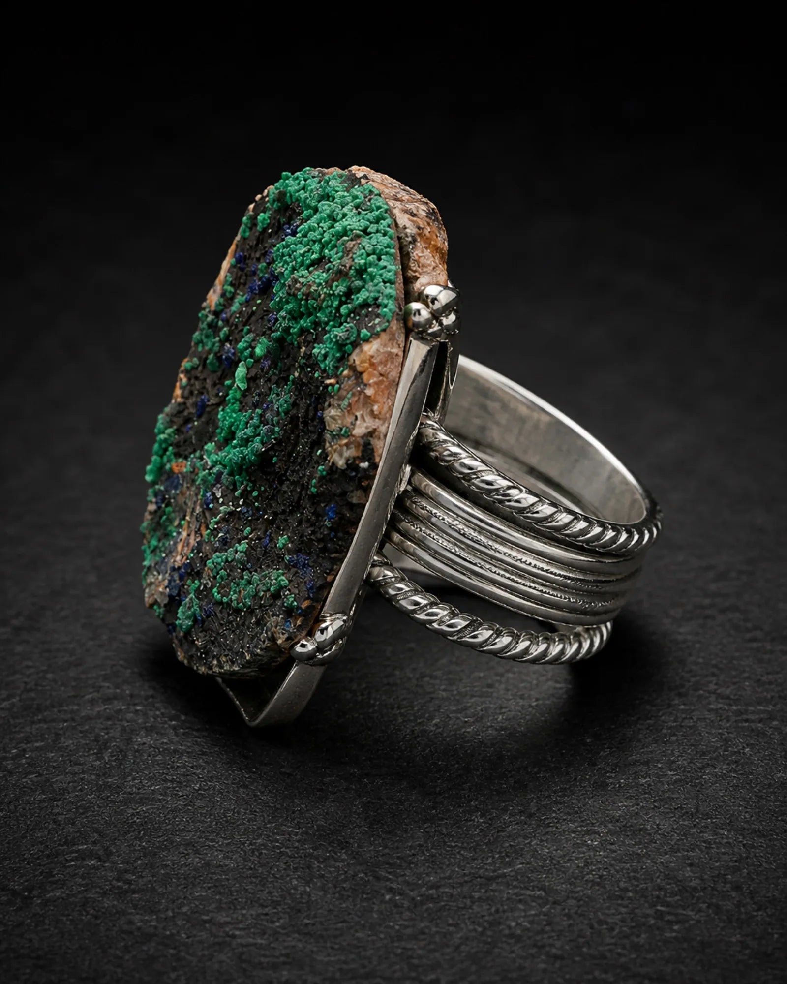 Green Signal Ring — JR01-003 — side and back construction view
