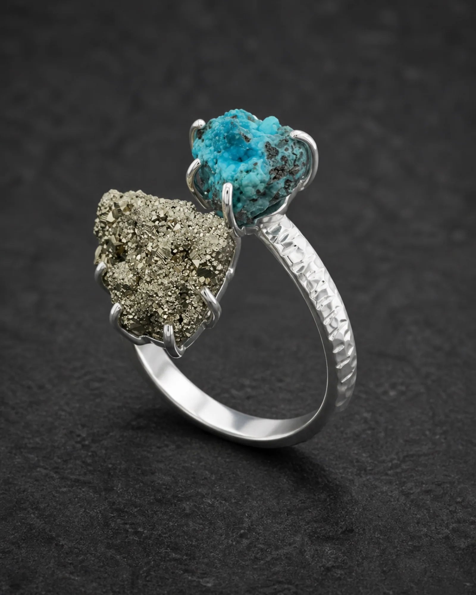 Crossroads Ring — JR01-007 — three-quarter construction view