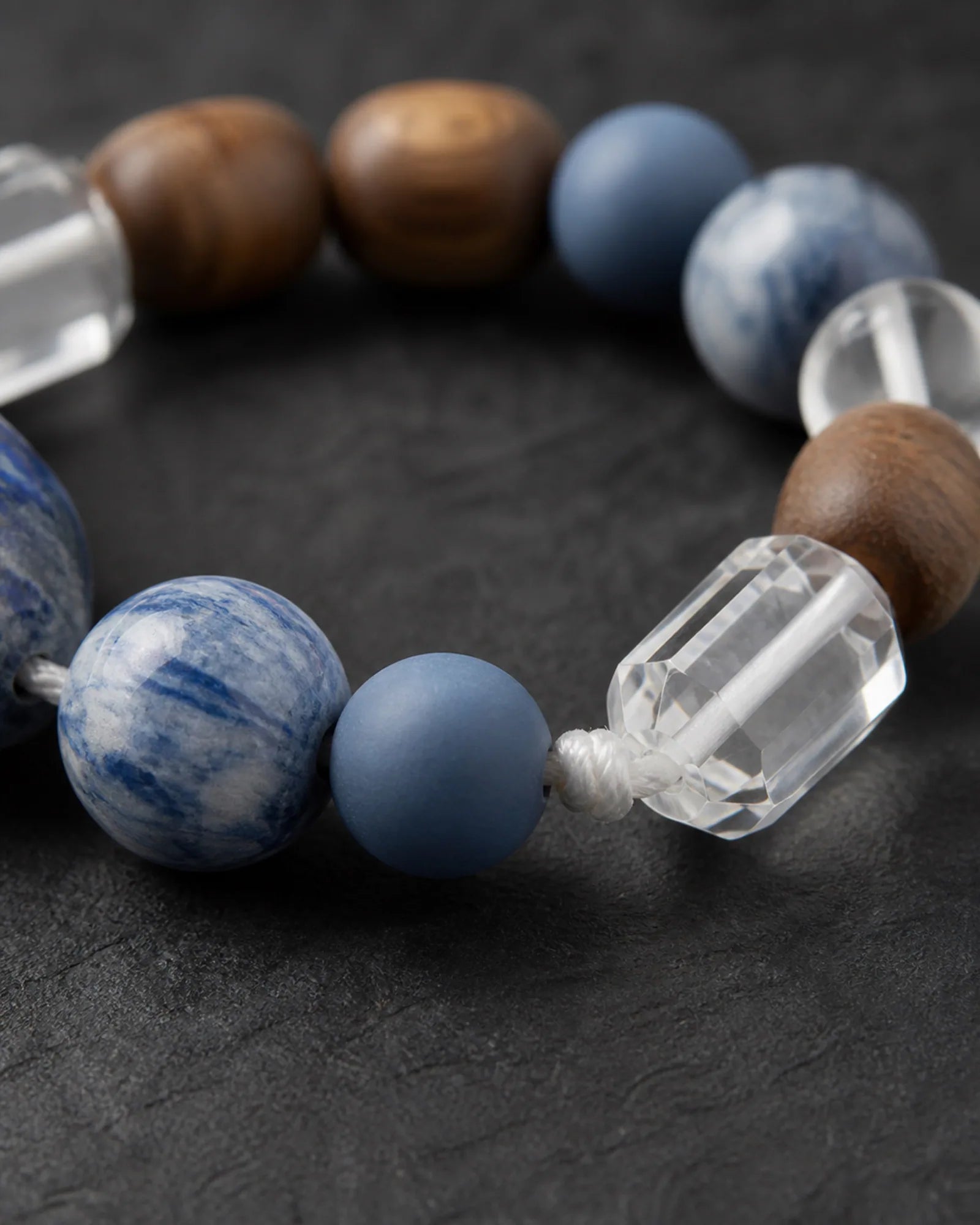 Blue Compass Bracelet — SL01-005 — bead sequence and connection detail