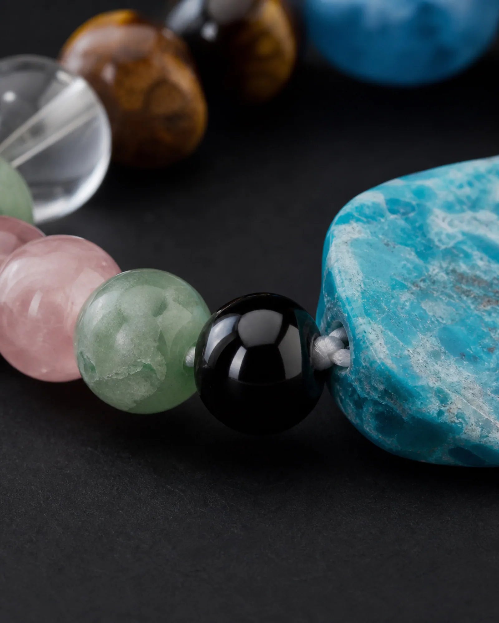 Blue Signal Bracelet — SL01-008 — bead sequence and connection detail
